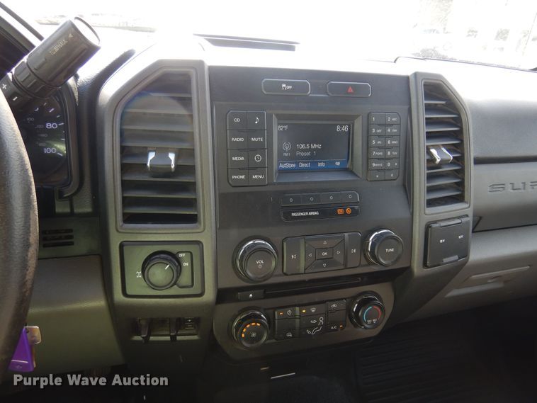 image for item NU9823 2018 Ford F250 Super Duty XL SuperCab pickup truck