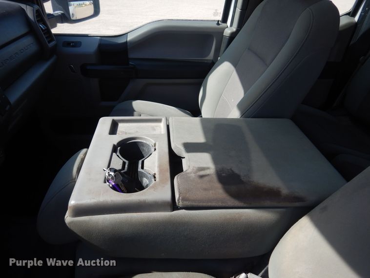 image for item NU9823 2018 Ford F250 Super Duty XL SuperCab pickup truck