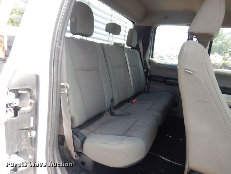 image for item NU9823 2018 Ford F250 Super Duty XL SuperCab pickup truck