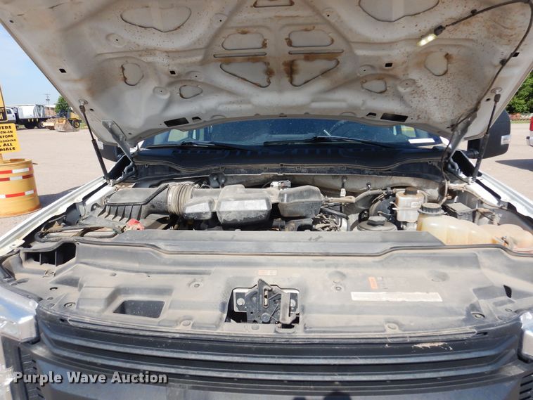 image for item NU9823 2018 Ford F250 Super Duty XL SuperCab pickup truck