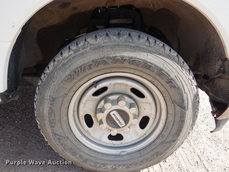 image for item NU9823 2018 Ford F250 Super Duty XL SuperCab pickup truck