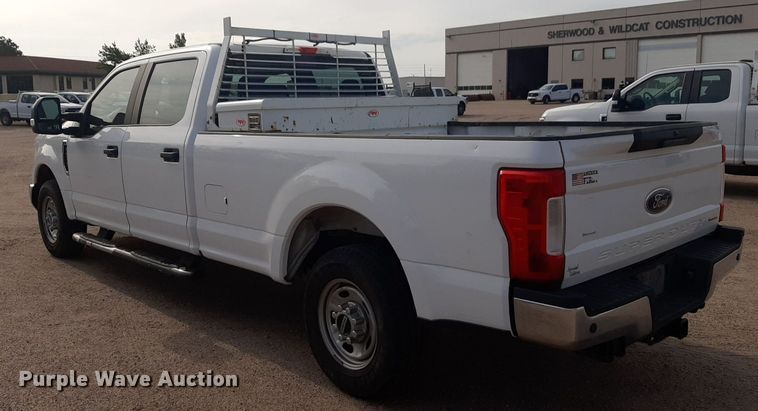 image for item NU9824 2019 Ford F250 Super Duty XL Crew Cab pickup truck