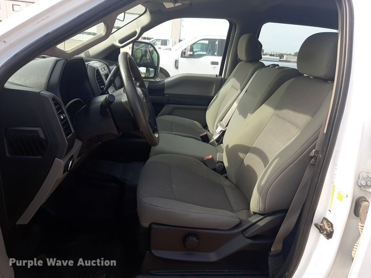 image for item NU9824 2019 Ford F250 Super Duty XL Crew Cab pickup truck