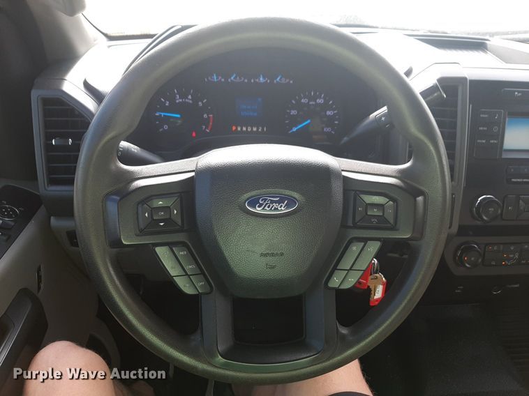 image for item NU9824 2019 Ford F250 Super Duty XL Crew Cab pickup truck