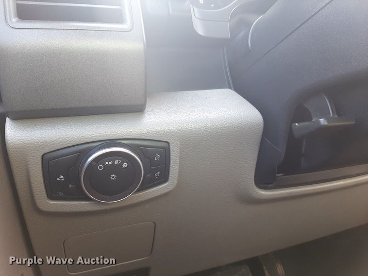 image for item NU9824 2019 Ford F250 Super Duty XL Crew Cab pickup truck