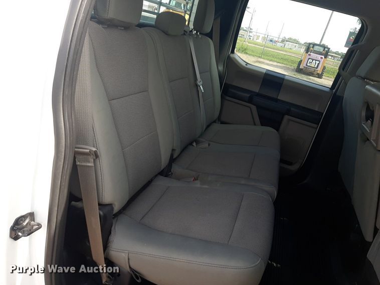 image for item NU9824 2019 Ford F250 Super Duty XL Crew Cab pickup truck