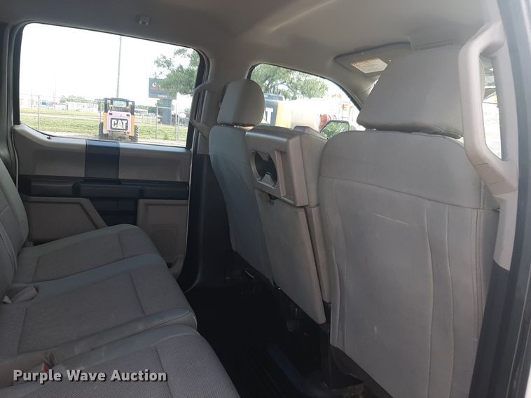 image for item NU9824 2019 Ford F250 Super Duty XL Crew Cab pickup truck