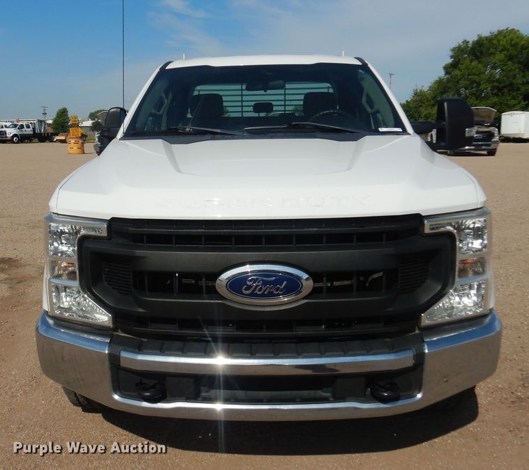 image for item NU9825 2020 Ford F250 Super Duty XL SuperCab pickup truck