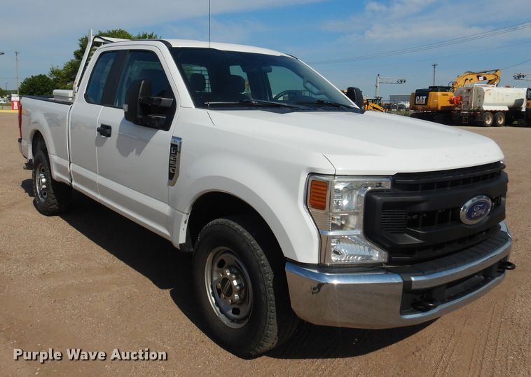 image for item NU9825 2020 Ford F250 Super Duty XL SuperCab pickup truck