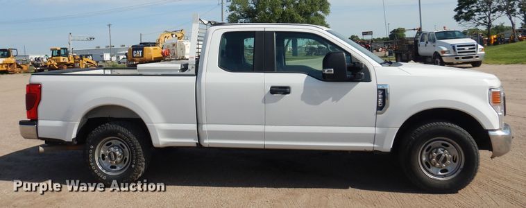 image for item NU9825 2020 Ford F250 Super Duty XL SuperCab pickup truck