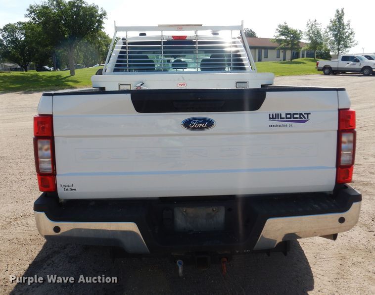image for item NU9825 2020 Ford F250 Super Duty XL SuperCab pickup truck