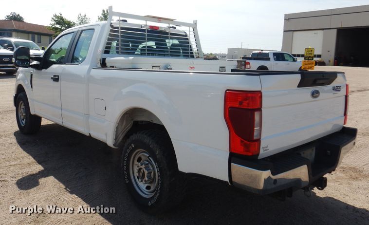 image for item NU9825 2020 Ford F250 Super Duty XL SuperCab pickup truck
