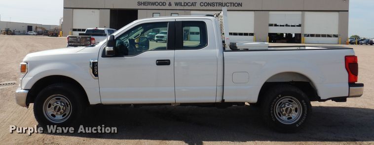 image for item NU9825 2020 Ford F250 Super Duty XL SuperCab pickup truck
