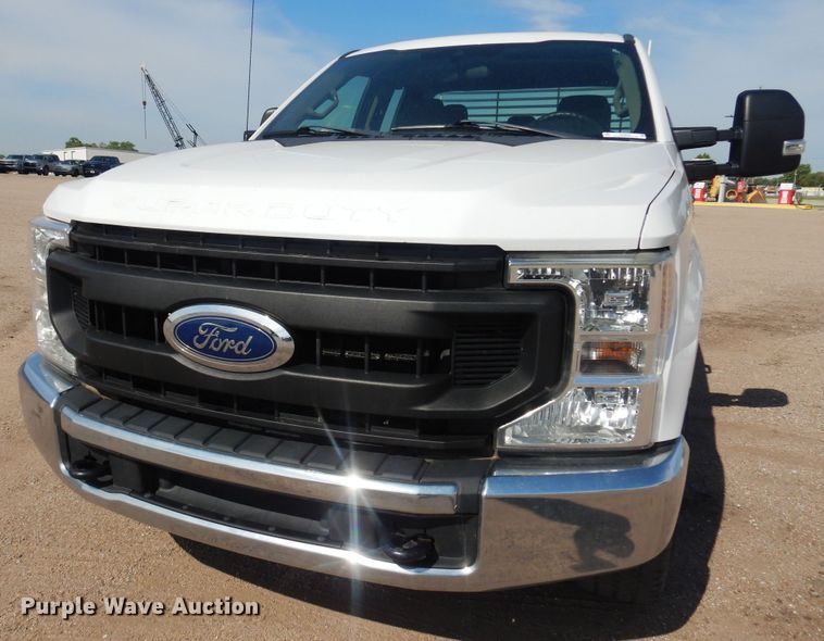 image for item NU9825 2020 Ford F250 Super Duty XL SuperCab pickup truck
