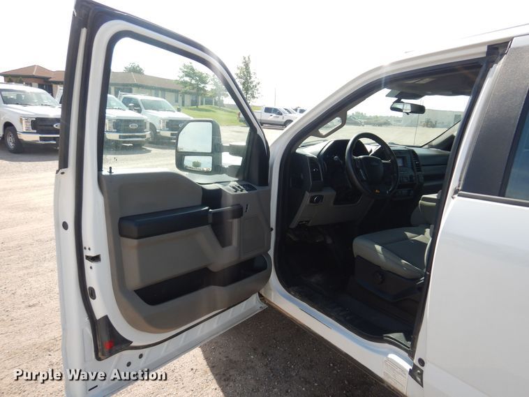 image for item NU9825 2020 Ford F250 Super Duty XL SuperCab pickup truck