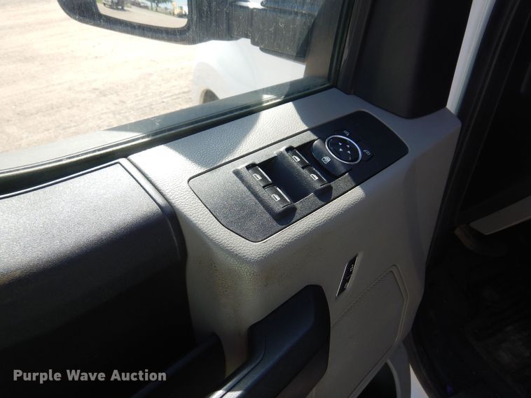 image for item NU9825 2020 Ford F250 Super Duty XL SuperCab pickup truck