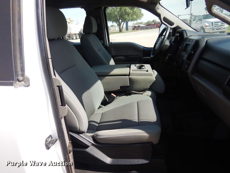 image for item NU9825 2020 Ford F250 Super Duty XL SuperCab pickup truck