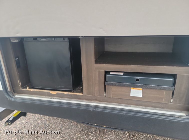 image for item NZ9826 2020 Keystone RV Springdale SG300FWBH20 camper