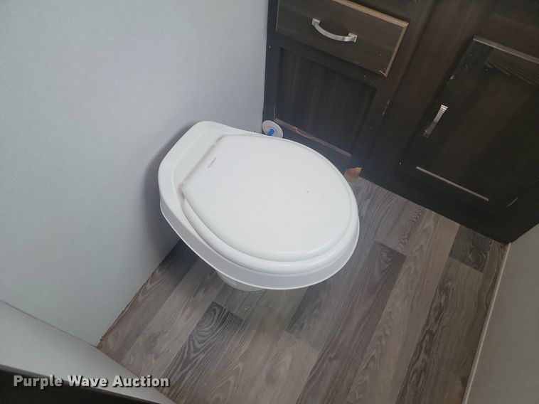 image for item NZ9826 2020 Keystone RV Springdale SG300FWBH20 camper