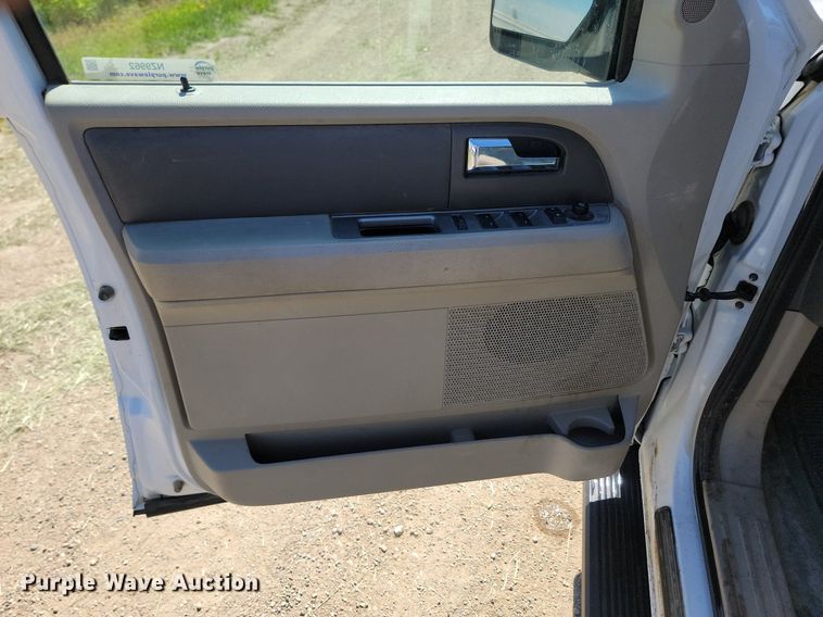 image for item NZ9962 2010 Ford  Expedition XLT SUV