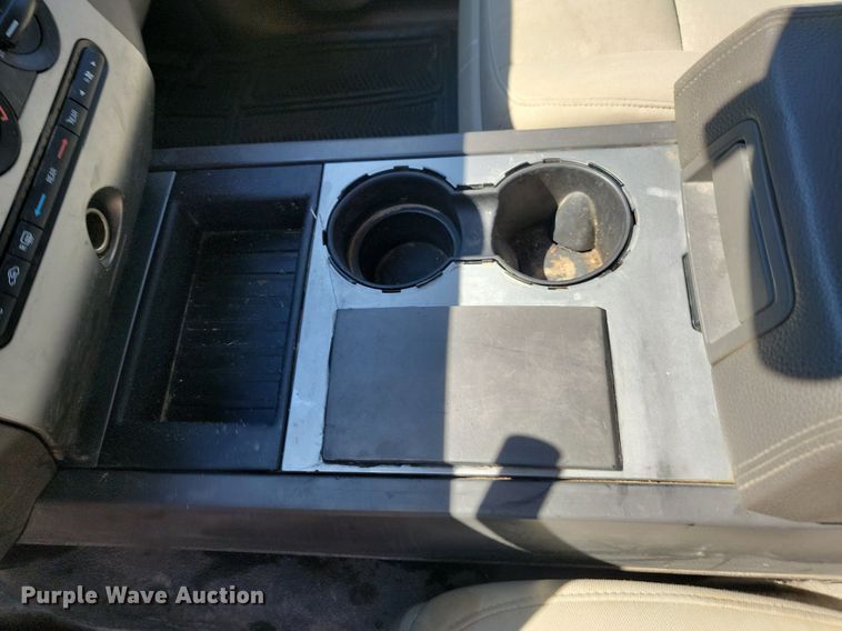 image for item NZ9962 2010 Ford  Expedition XLT SUV