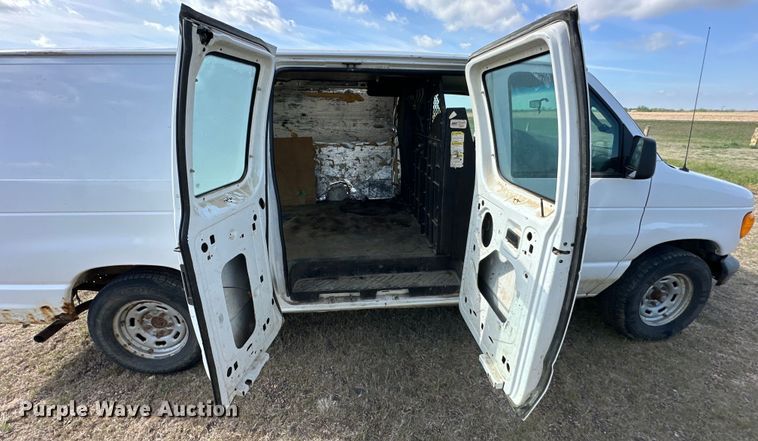 image for item OE9162 2006 Ford E150 van