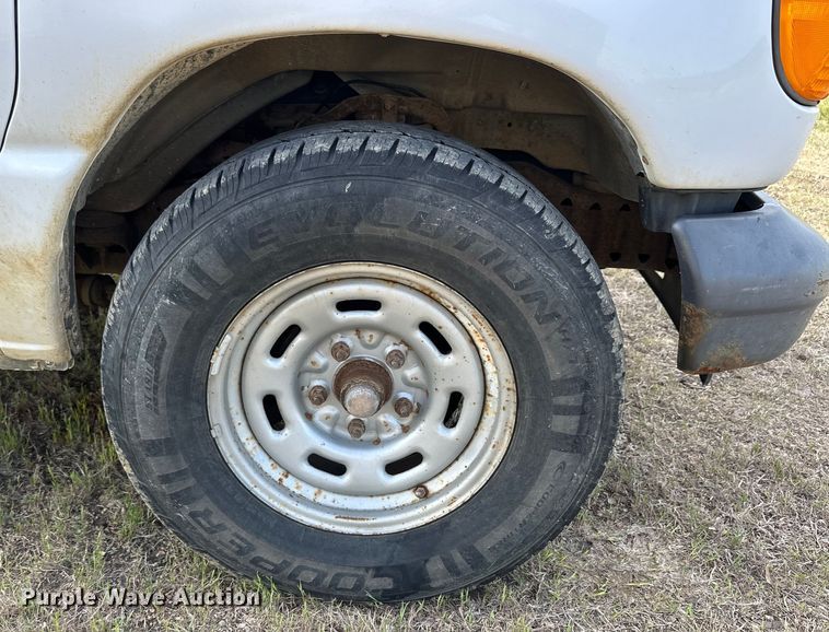 image for item OE9162 2006 Ford E150 van