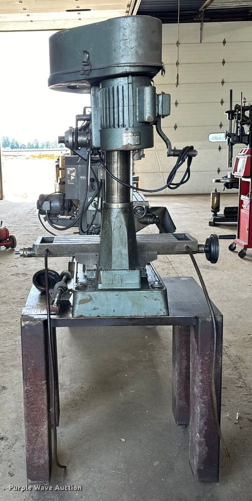 image for item OG9552 Menards DL300-160 drill and milling machine 