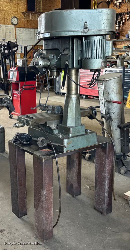 image for item OG9552 Menards DL300-160 drill and milling machine 