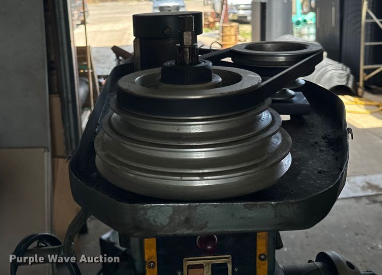 image for item OG9552 Menards DL300-160 drill and milling machine 