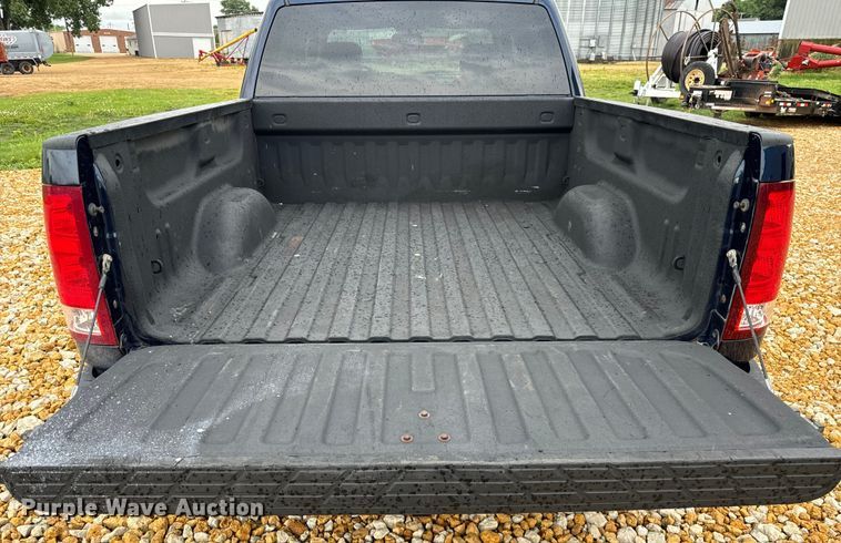 image for item OG9565 2008 GMC  Sierra 1500 Crew Cab pickup truck