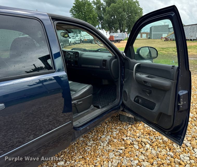 image for item OG9565 2008 GMC  Sierra 1500 Crew Cab pickup truck