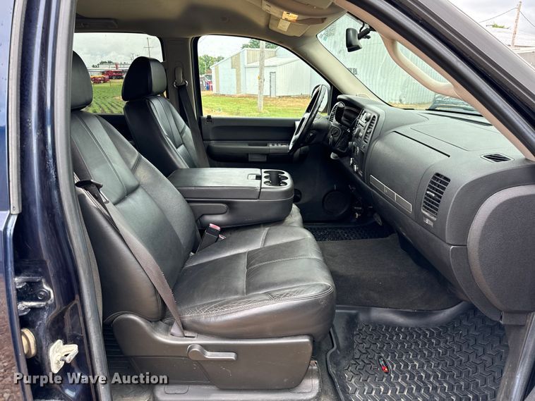 image for item OG9565 2008 GMC  Sierra 1500 Crew Cab pickup truck