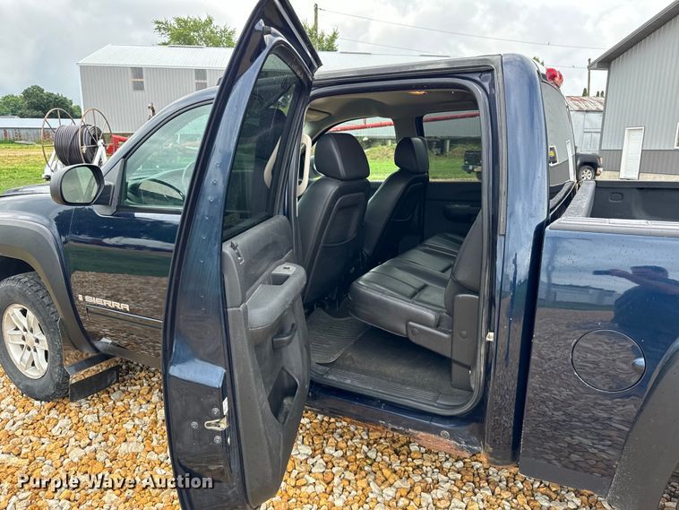 image for item OG9565 2008 GMC  Sierra 1500 Crew Cab pickup truck