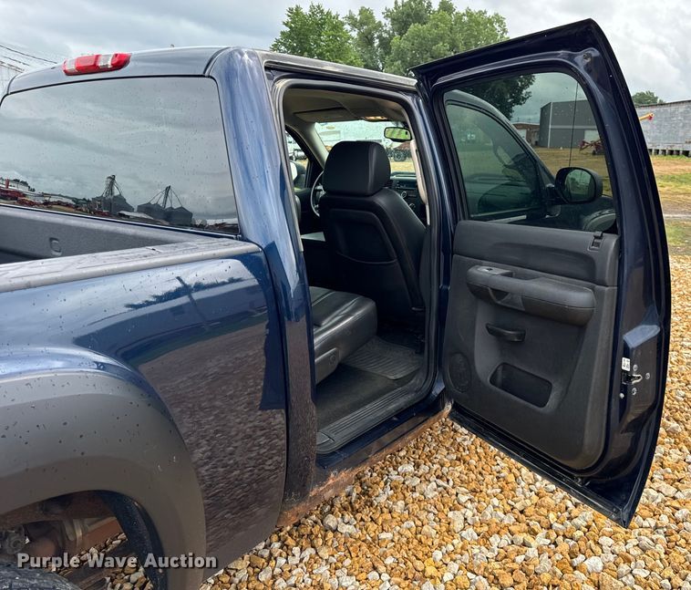 image for item OG9565 2008 GMC  Sierra 1500 Crew Cab pickup truck