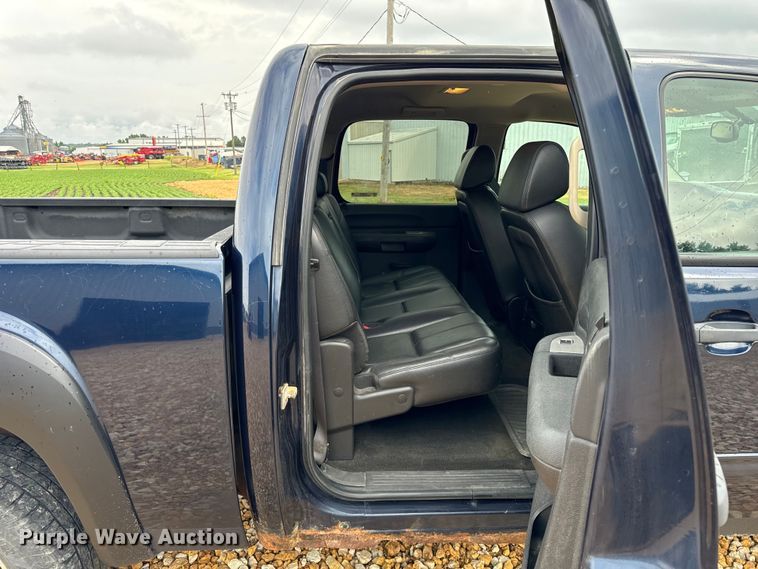 image for item OG9565 2008 GMC  Sierra 1500 Crew Cab pickup truck