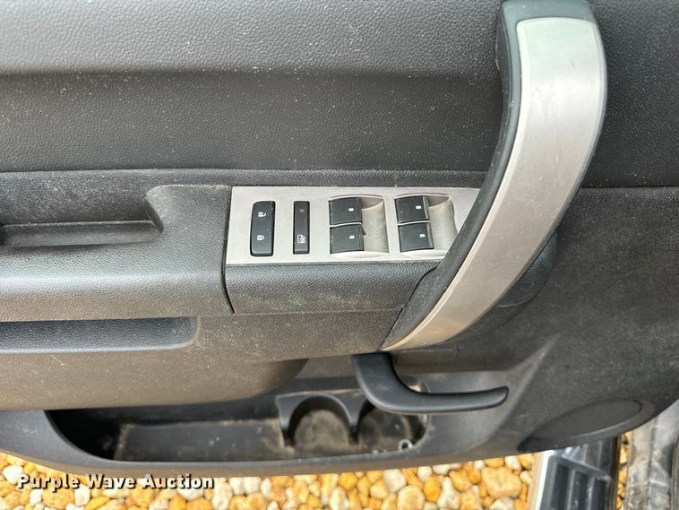 image for item OG9566 2011 GMC Sierra 1500 Crew Cab pickup truck