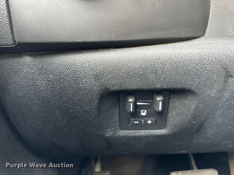 image for item OG9566 2011 GMC Sierra 1500 Crew Cab pickup truck