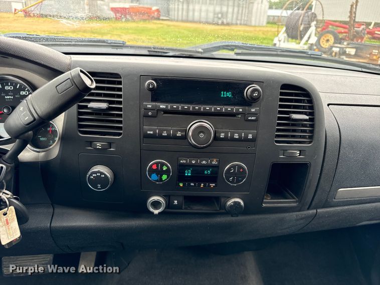 image for item OG9566 2011 GMC Sierra 1500 Crew Cab pickup truck