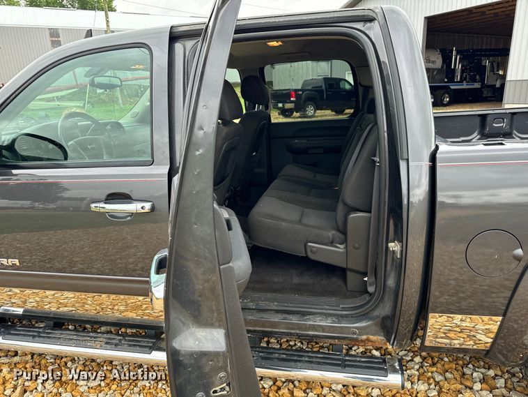 image for item OG9566 2011 GMC Sierra 1500 Crew Cab pickup truck