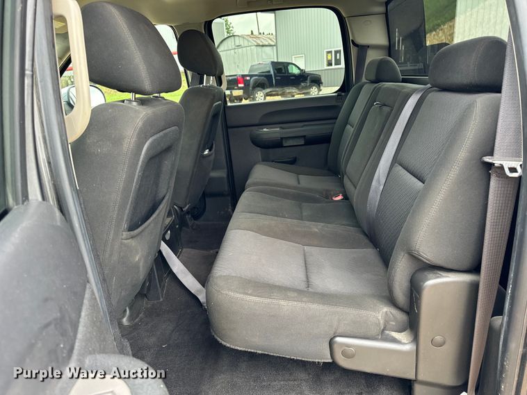 image for item OG9566 2011 GMC Sierra 1500 Crew Cab pickup truck