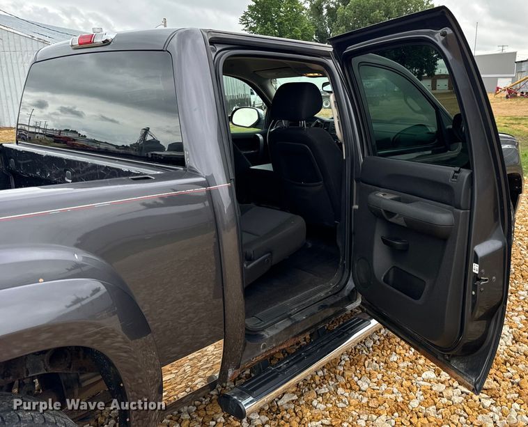 image for item OG9566 2011 GMC Sierra 1500 Crew Cab pickup truck