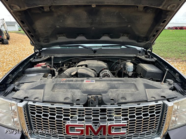 image for item OG9566 2011 GMC Sierra 1500 Crew Cab pickup truck