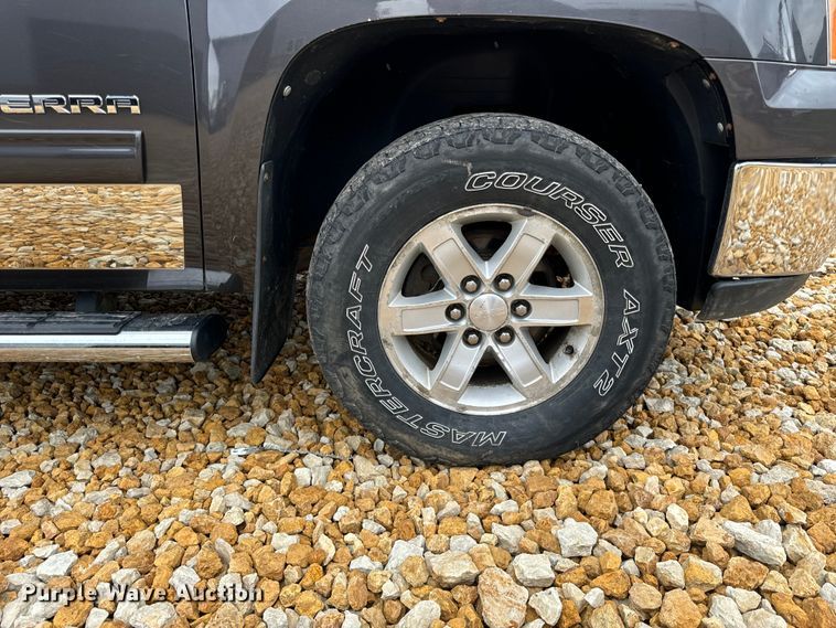 image for item OG9566 2011 GMC Sierra 1500 Crew Cab pickup truck