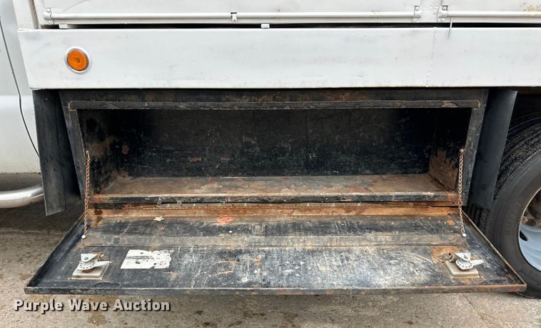 image for item OI9207 2009 Ford F450 Super Duty utility / service truck