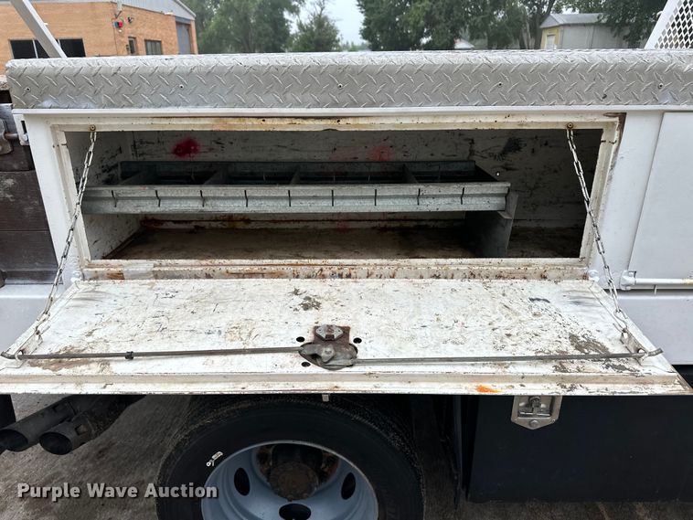 image for item OI9207 2009 Ford F450 Super Duty utility / service truck