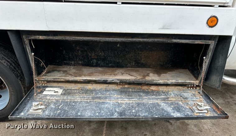 image for item OI9207 2009 Ford F450 Super Duty utility / service truck