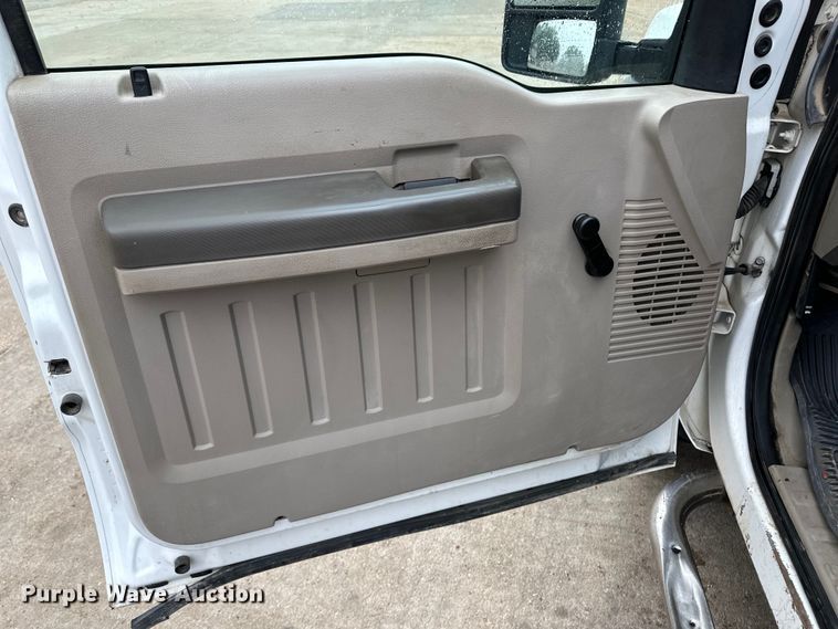 image for item OI9207 2009 Ford F450 Super Duty utility / service truck