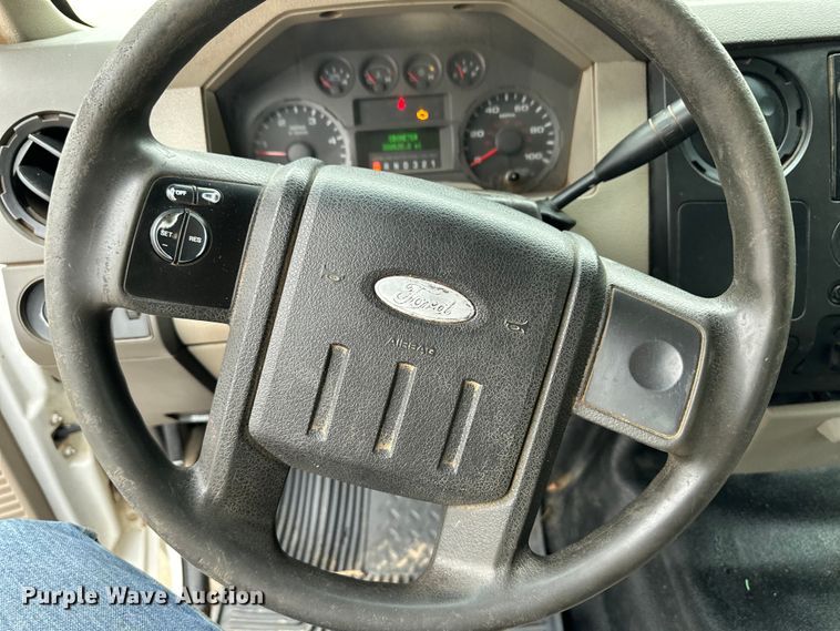 image for item OI9207 2009 Ford F450 Super Duty utility / service truck