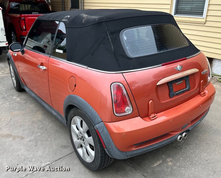image for item OI9214 2007 Mini Cooper S convertible